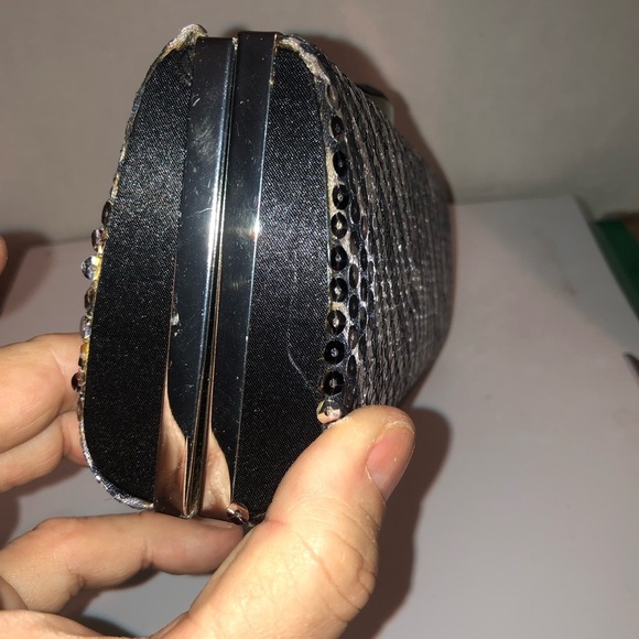 Black and Silver Sequin Clutch with Chain Strap/ perfect for grad or wedding - Picture 3 of 9